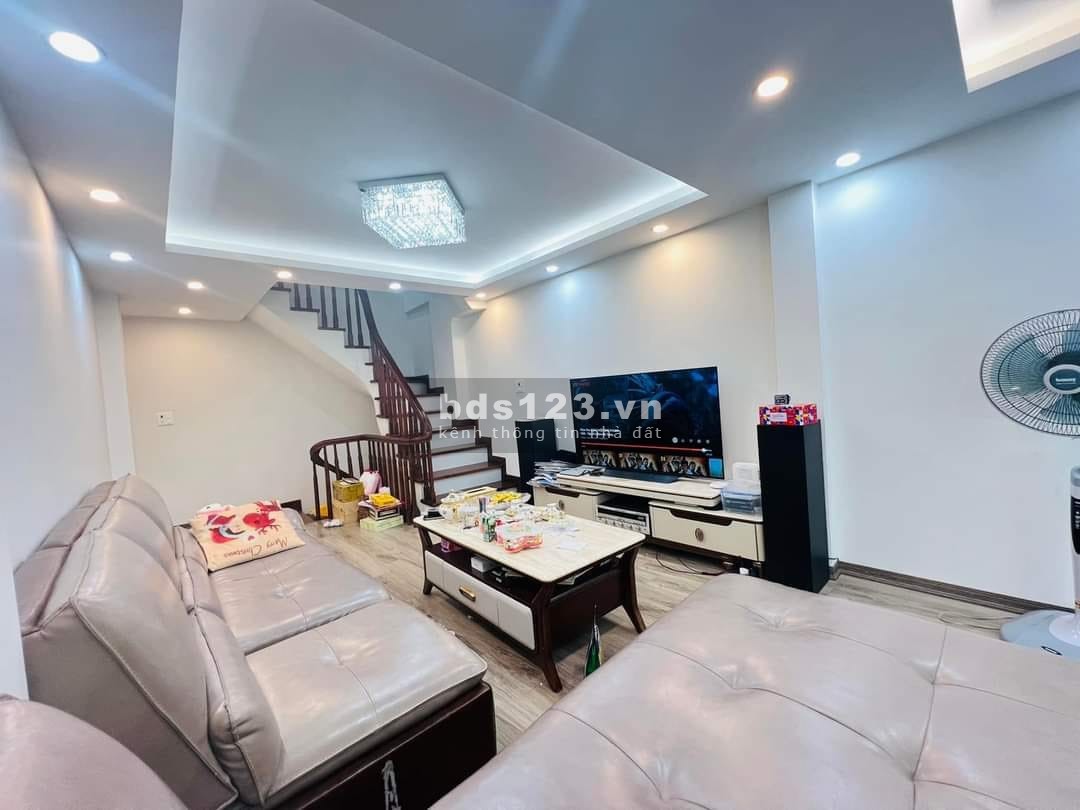 Bán nhà phố Thanh Nhàn, kinh doanh tuyệt đỉnh, nhỉnh 5 t.ỷ