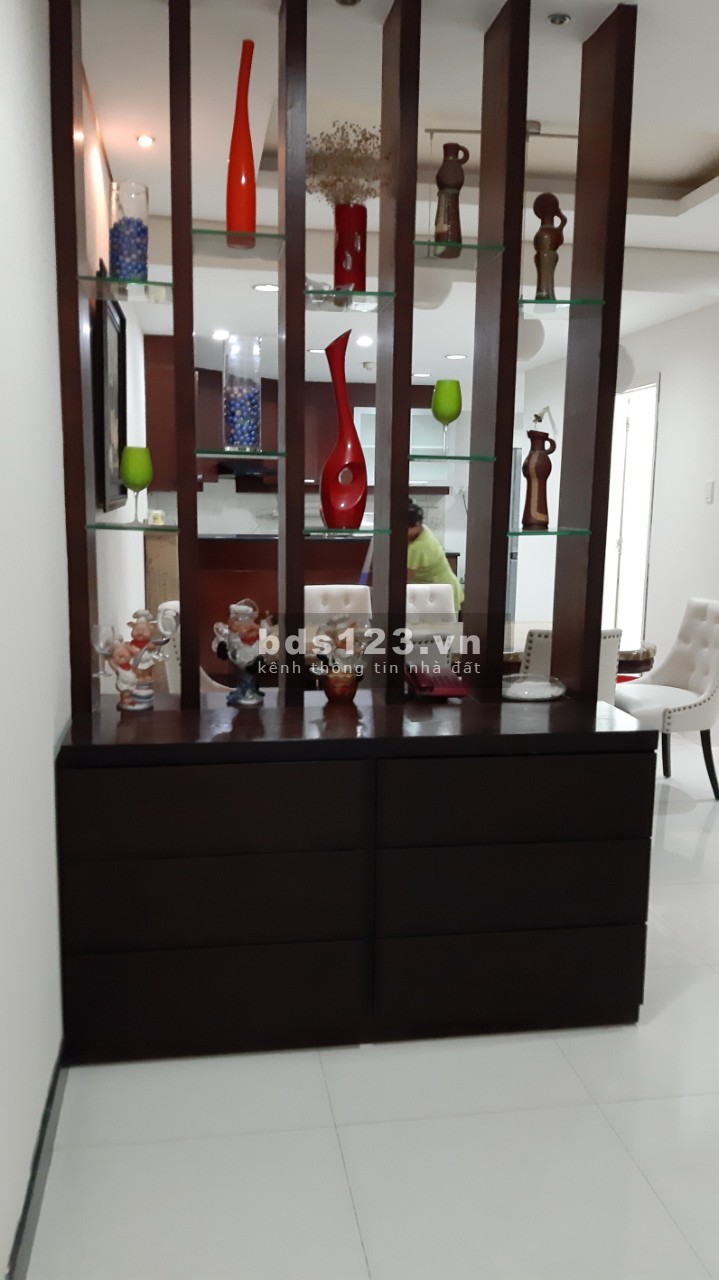 Cho thuê căn hộ Hùng Vương Plaza, 126 Hồng Bàng, Q.5, 132m2, 20tr. LH: Linh 0902505279