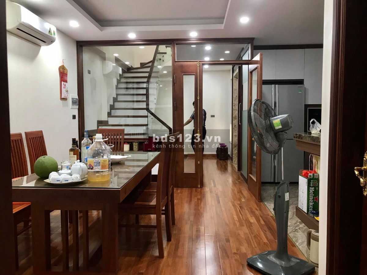 Bán nhà Liên Ninh Thanh Trì nhà đẹp sát đường oto tiện ích - 50m, 4 tầng, gía 3,7 tỷ