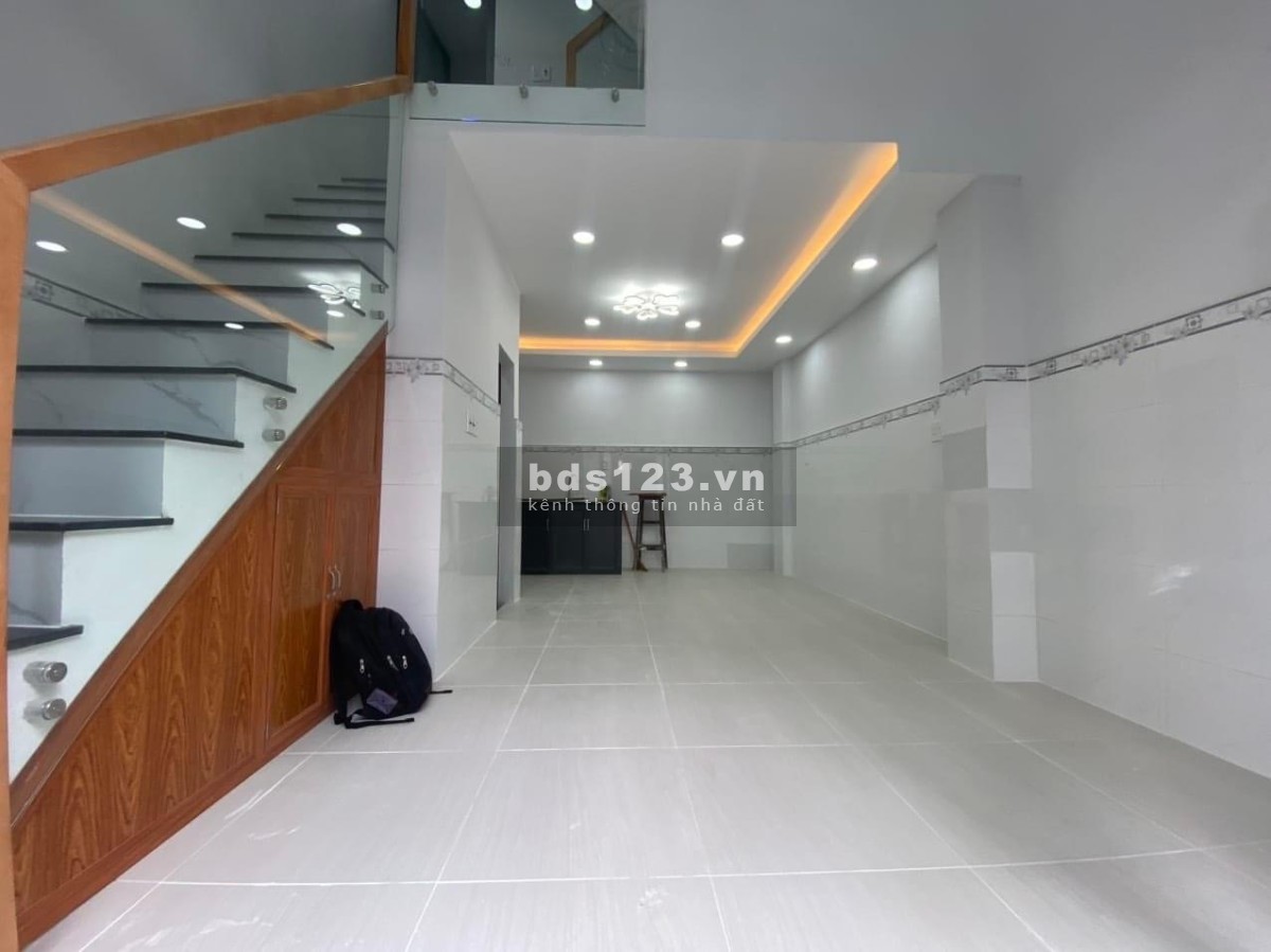 Bán nhà mới xây đẹp tại Tân Phú, diện tích 26m2 (4x6.5)