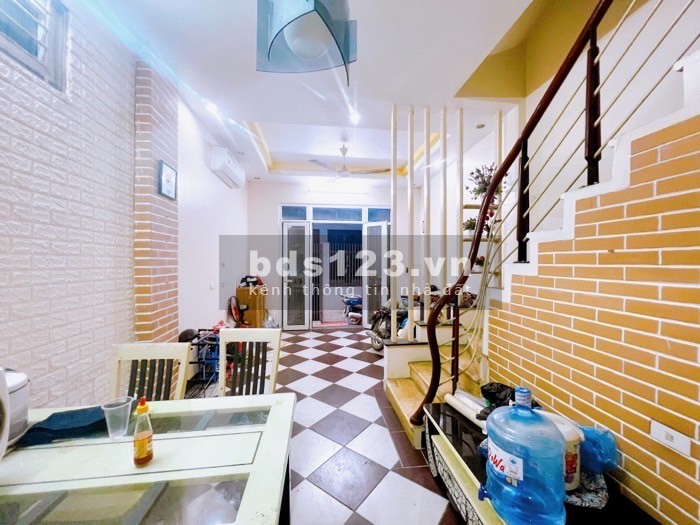 36m2 - 4 tầng - mt 4m - giá 4 tỷ. Nhà đẹp, giá siêu rẻ tại Khương Đình - Thanh Xuân