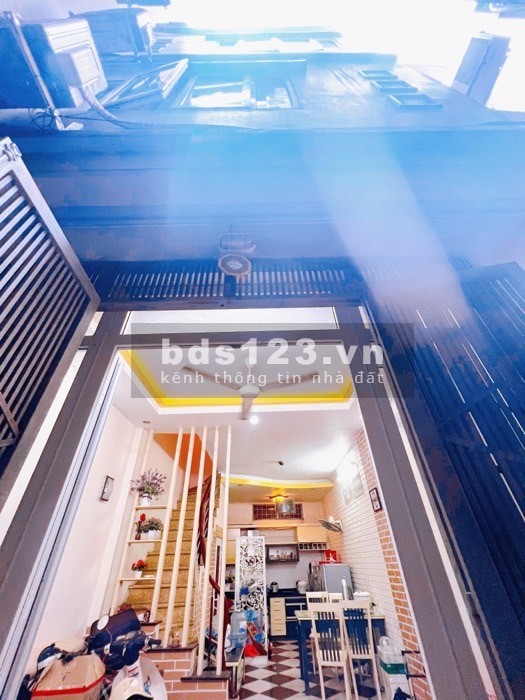 36m2 - 4 tầng - mt 4m - giá 4 tỷ. Nhà đẹp, giá siêu rẻ tại Khương Đình - Thanh Xuân