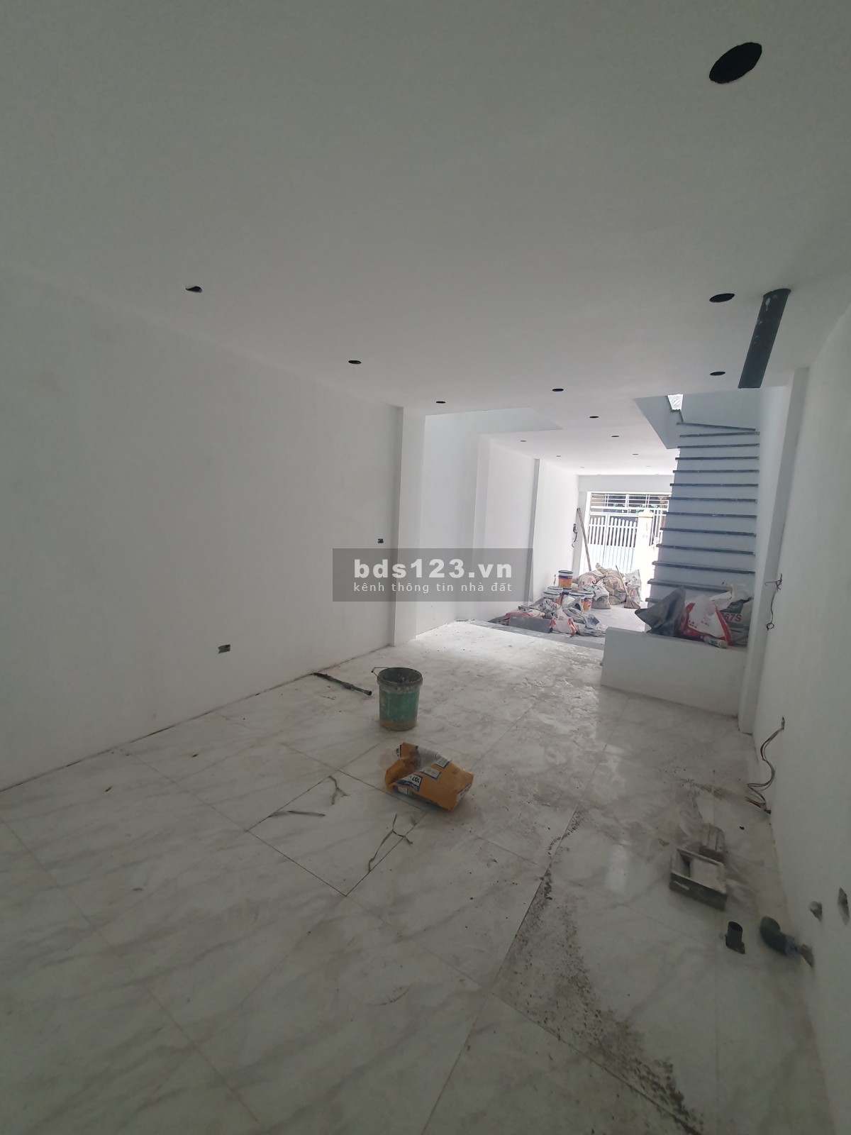 Bán nhà tại ngõ 142 Lệ Mật Long Biên