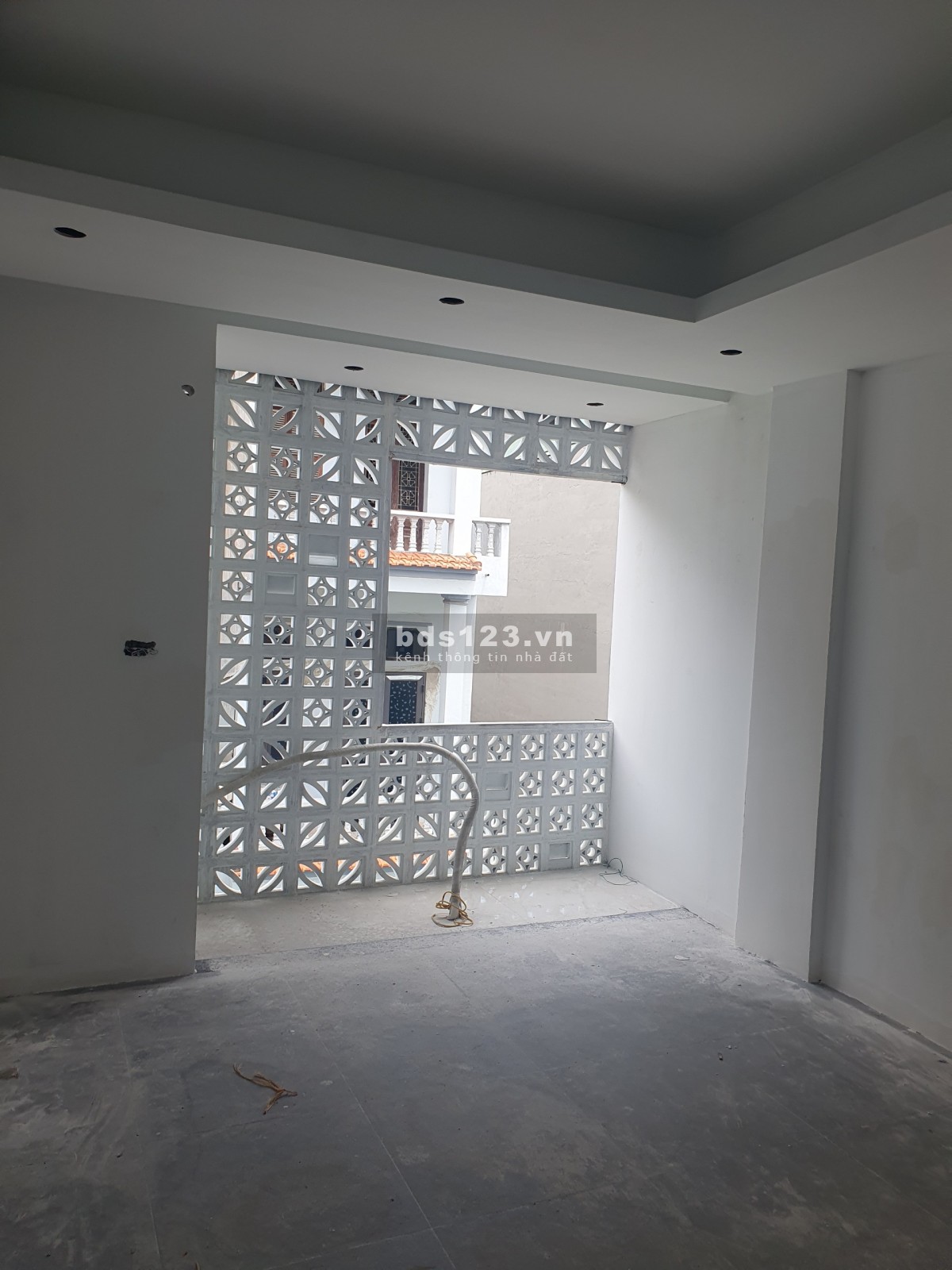 Bán nhà tại ngõ 142 Lệ Mật Long Biên
