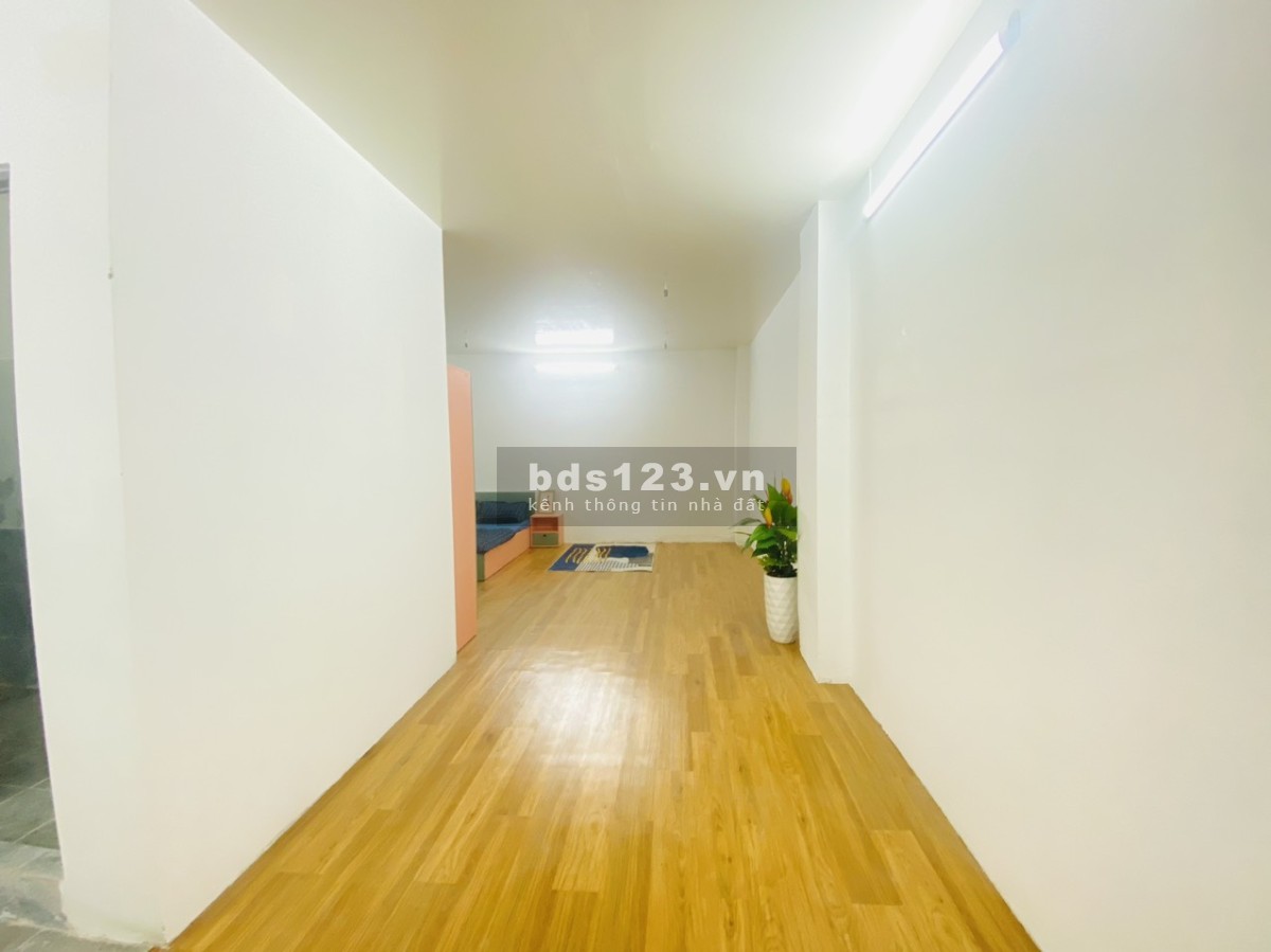 Studio 40m2, 1PN, đầy đủ tiện nghi. Dọn vào ở ngay.Giá: 5tr5 (tủ lạnh + sofa)