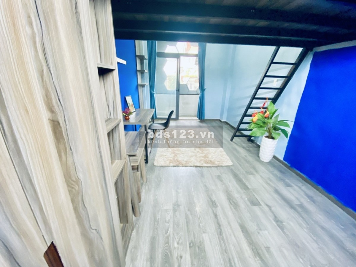 Căn hộ Duplex, đầy đủ tiện nghi, ban công thoáng mát. Dọn vào ở ngay, 5tr7 (có tủ lạnh + máy giặt)
