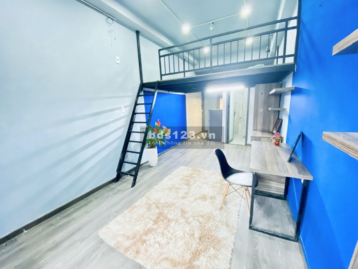 Căn hộ Duplex, đầy đủ tiện nghi, ban công thoáng mát. Dọn vào ở ngay, 5tr7 (có tủ lạnh + máy giặt)
