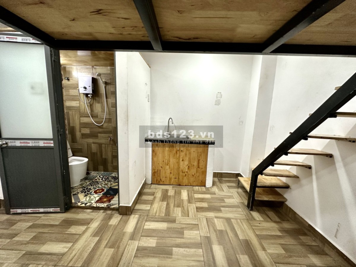 Cho thuê căn hộ Duplex nội thất cơ bản có cửa sổ Quận 7