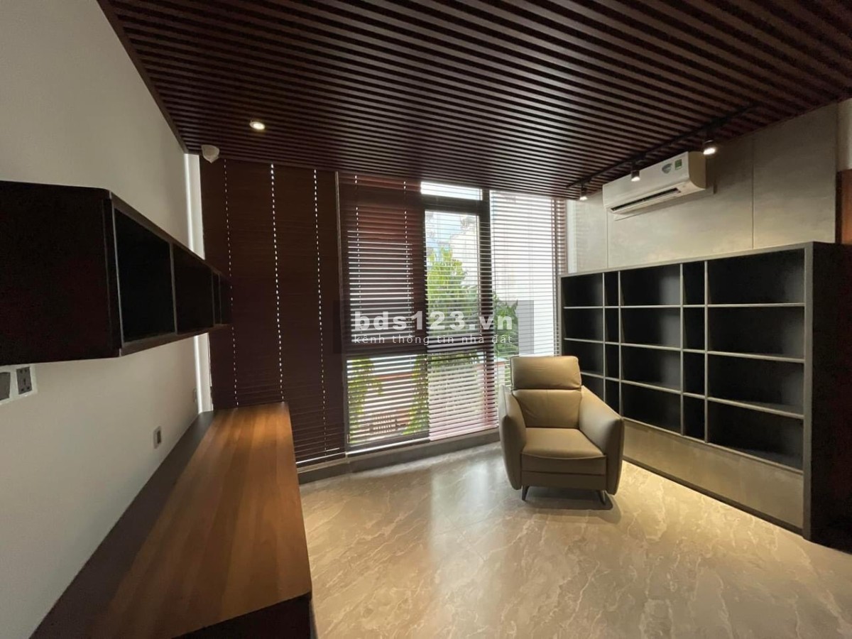 Bán nhà phố 84m2 tại Đốc Ngữ, phường Liễu Giai, quận Ba Đình, Hà Nội