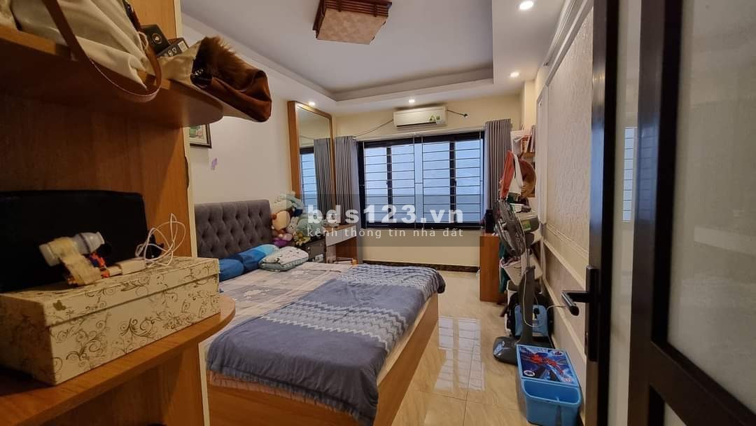 Bán nhà tốt nhất Hoàng Mai, 4 tầng, 30m2, 2.85t có thương lượng