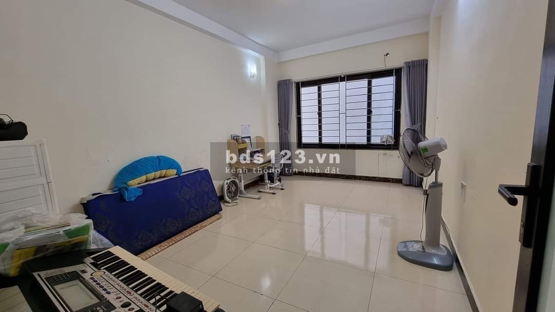 Bán nhà tốt nhất Hoàng Mai, 4 tầng, 30m2, 2.85t có thương lượng