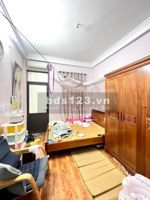 Bán nhà Lĩnh Nam, Hoàng Mai, cách ô tô 15m, thoáng trước sau 36 m2, 3 tỷ 500