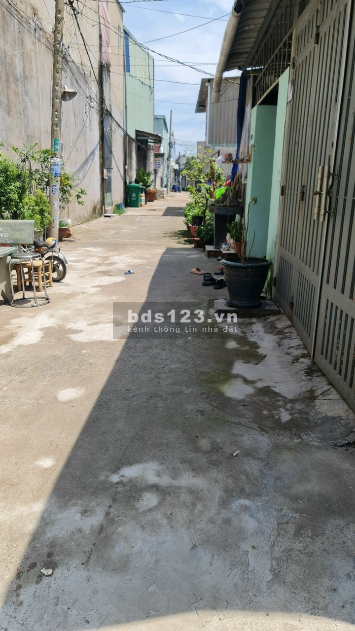 Bán nhà cấp 4 hẻm xe hơi Tỉnh Lộ 10 Xã Phạm Văn Hai - Bình Chánh