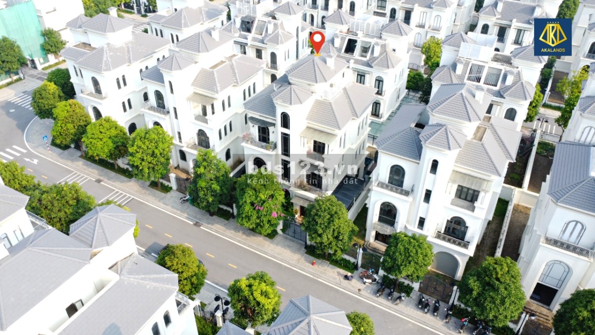Bán biệt thự đơn lập 309m2 khu Vip Ngọc Trai nội thấ cao cấp giá 60.86 tỷ Vin Gia Lâm (0985941715)