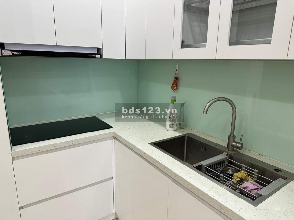 Chính chủ gửi bán gấp căn hộ 2pn2vs+ 63m2 tòa S303 vị trí thuận lợi dự án Vinhomes Smart City