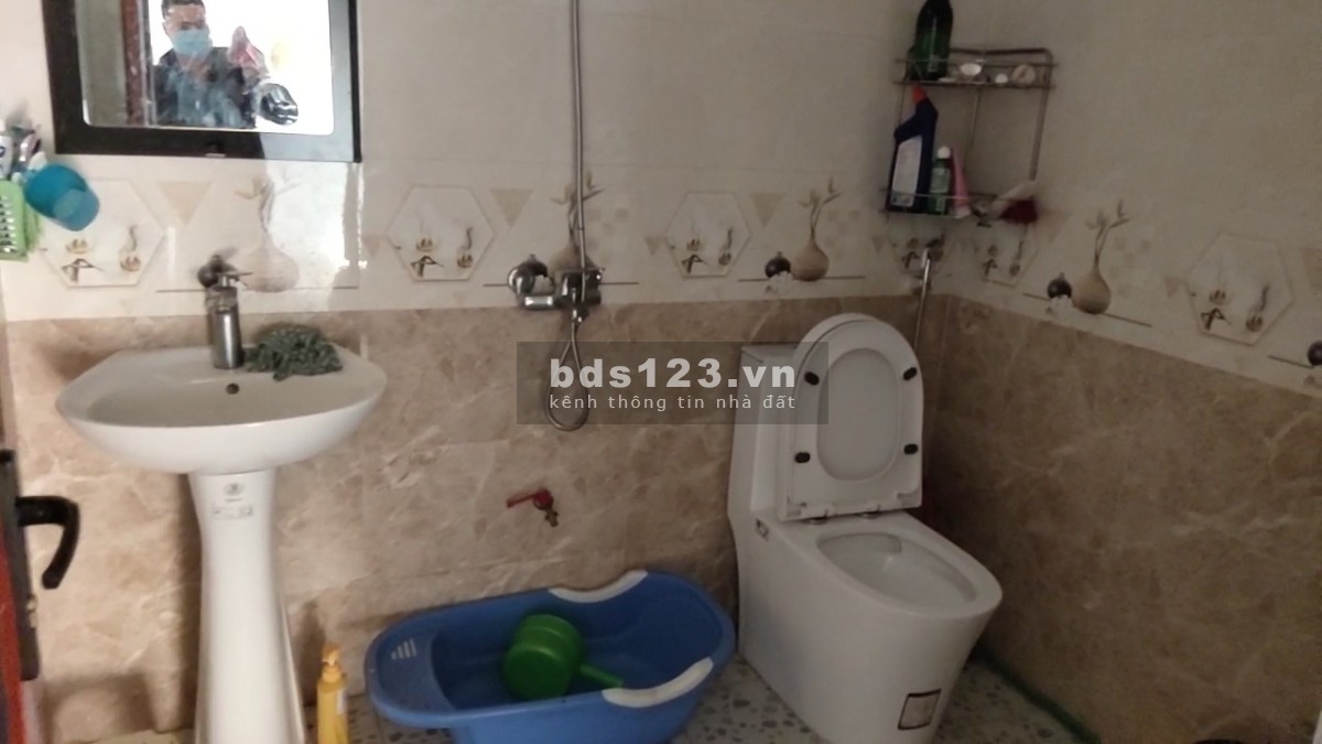 Cho thuê nhà riêng 263m2, 2 phòng ngủ, vệ sinh khép kín.
