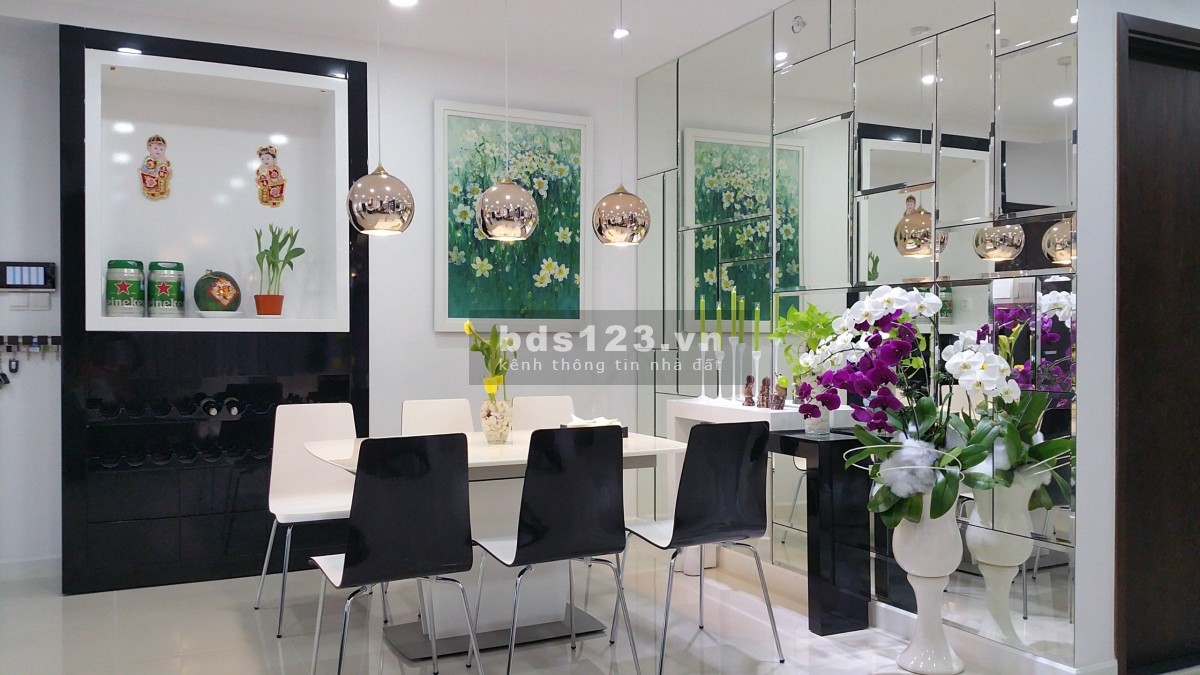 Cho thuê căn hộ chung cư Sunrise City, 3 phòng ngủ. Liên hệ: 0983839578.