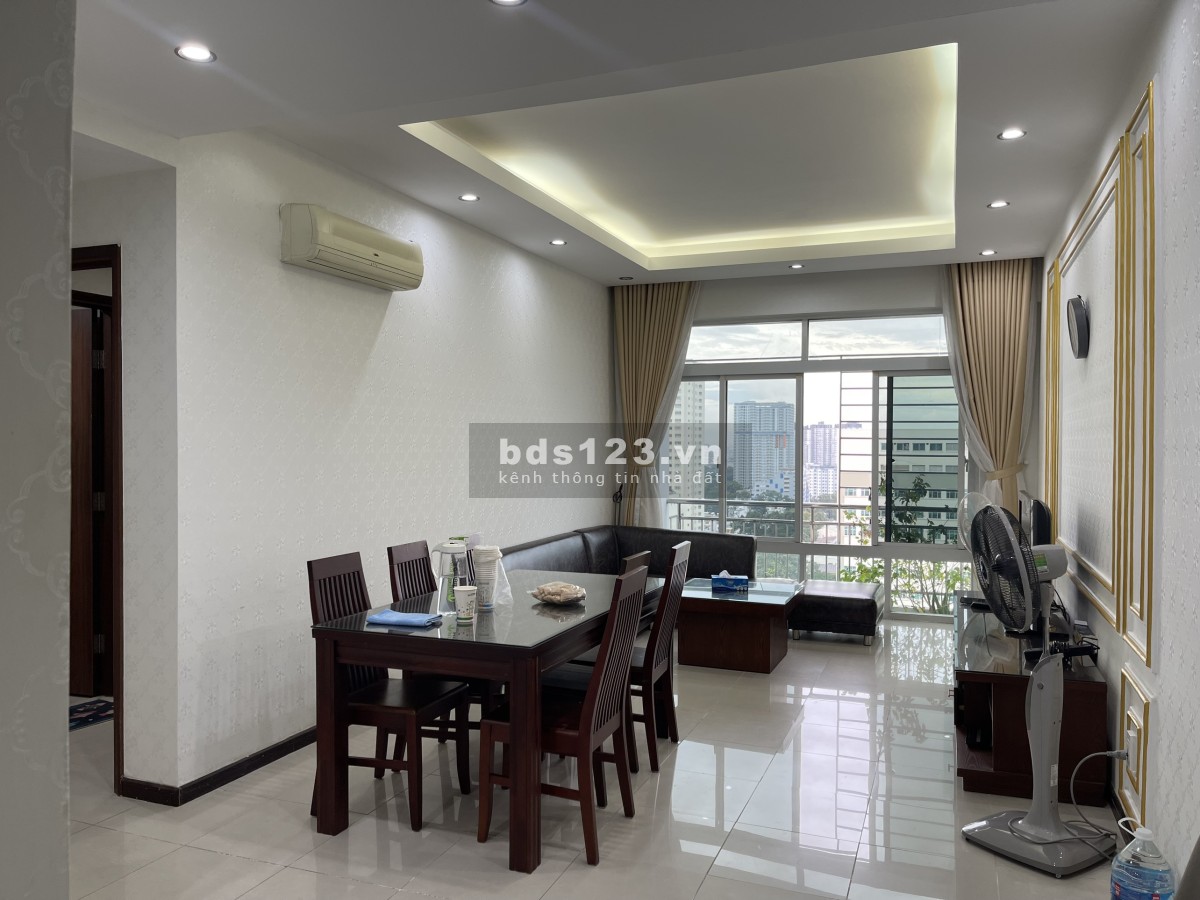Cho thuê căn hộ Hùng Vương Plaza, 126 Hồng Bàng,Trung Tâm Thương Mại Q.5, 132m2, 20tr