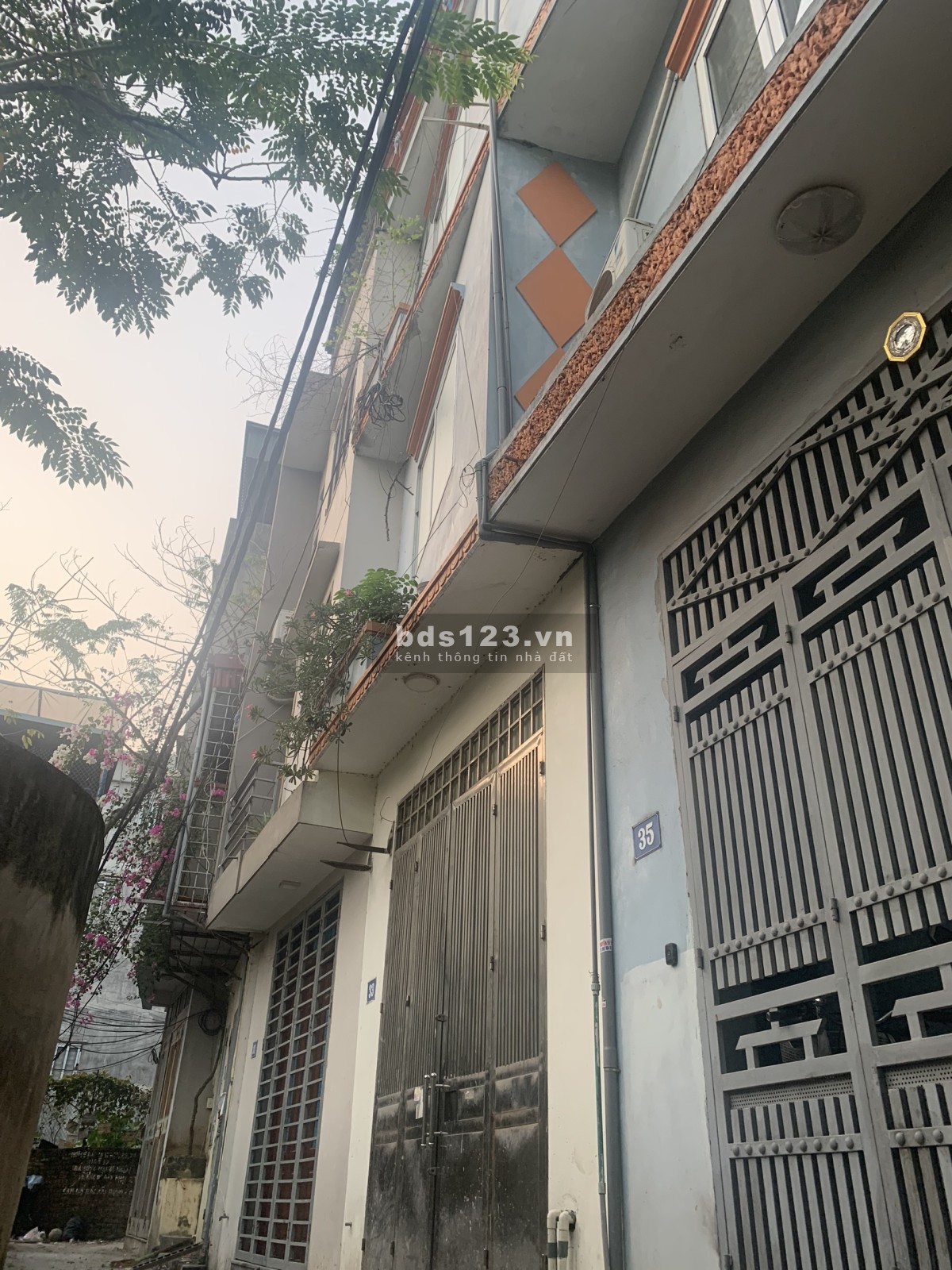 Cần tiền bán gấp căn nhà 2 tầng diện tích 37,5m2