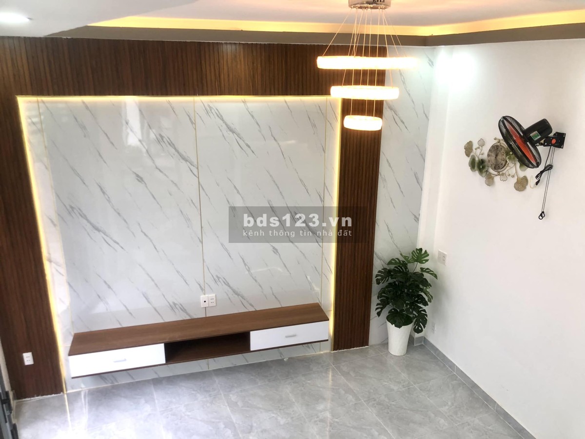 Bán nhà HXH 2 mặt, ngang khủng 6m, nhà mới hơn chữ mới, 3PN 3WC, phường 8, quận 8, chỉ 5.x tỷ.