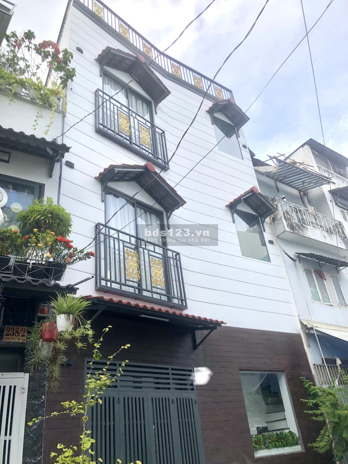 Bán nhà HXH 2 mặt, ngang khủng 6m, nhà mới hơn chữ mới, 3PN 3WC, phường 8, quận 8, chỉ 5.x tỷ.