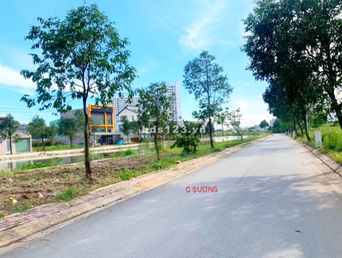 Chính chủ sang gấp đất view sông SG. Ngay cầu Vĩnh Bình. Giá bán đất chỉ 3 tỷ 450 triệu.