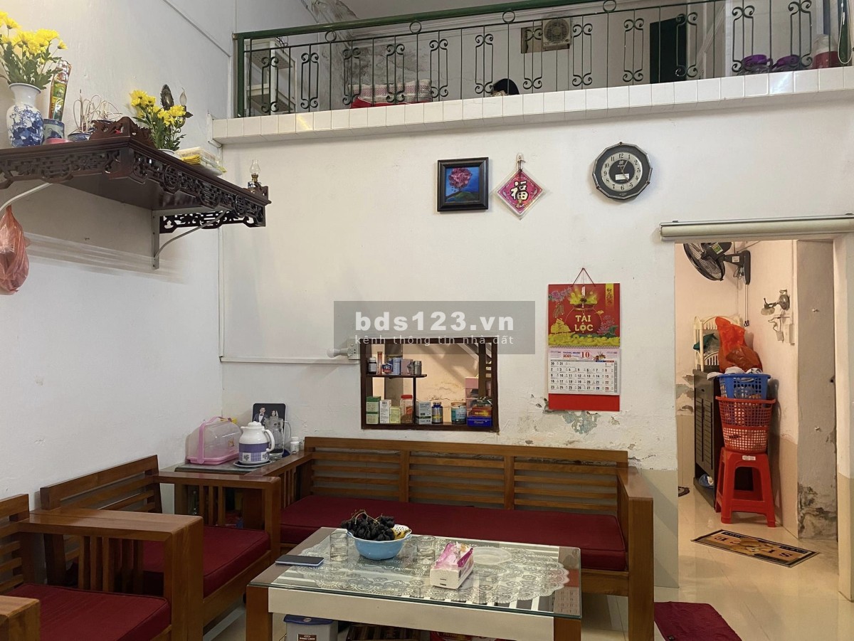 Nhà lô góc - ngõ thông giá đầu tư, 50m² x 2 tầng, chưa đến 4 tỷ.