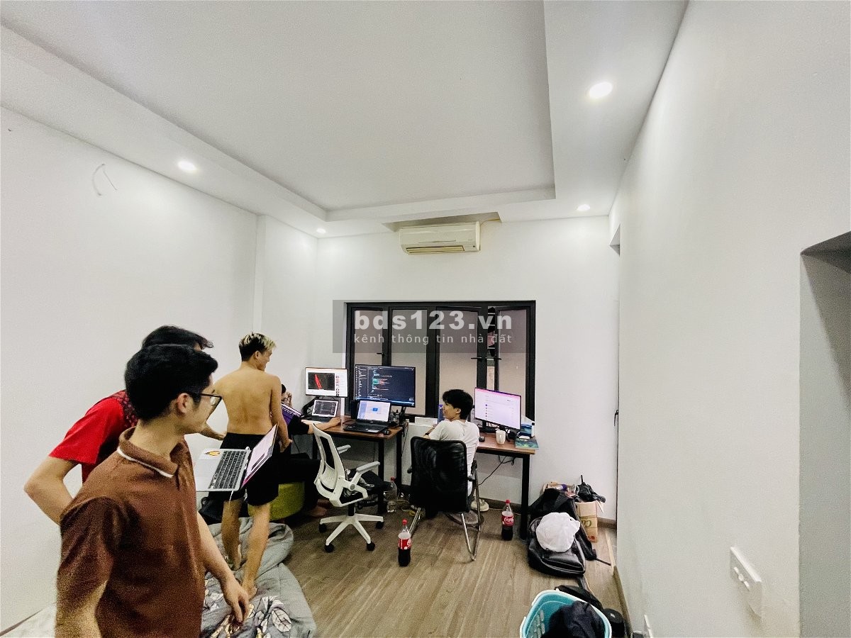 Bán nhà đẹp cho thuê tốt tại Khương Đình, Thanh Xuân, DT 45m² x 4 tầng, MT 4,8 m, giá 4,2 tỷ
