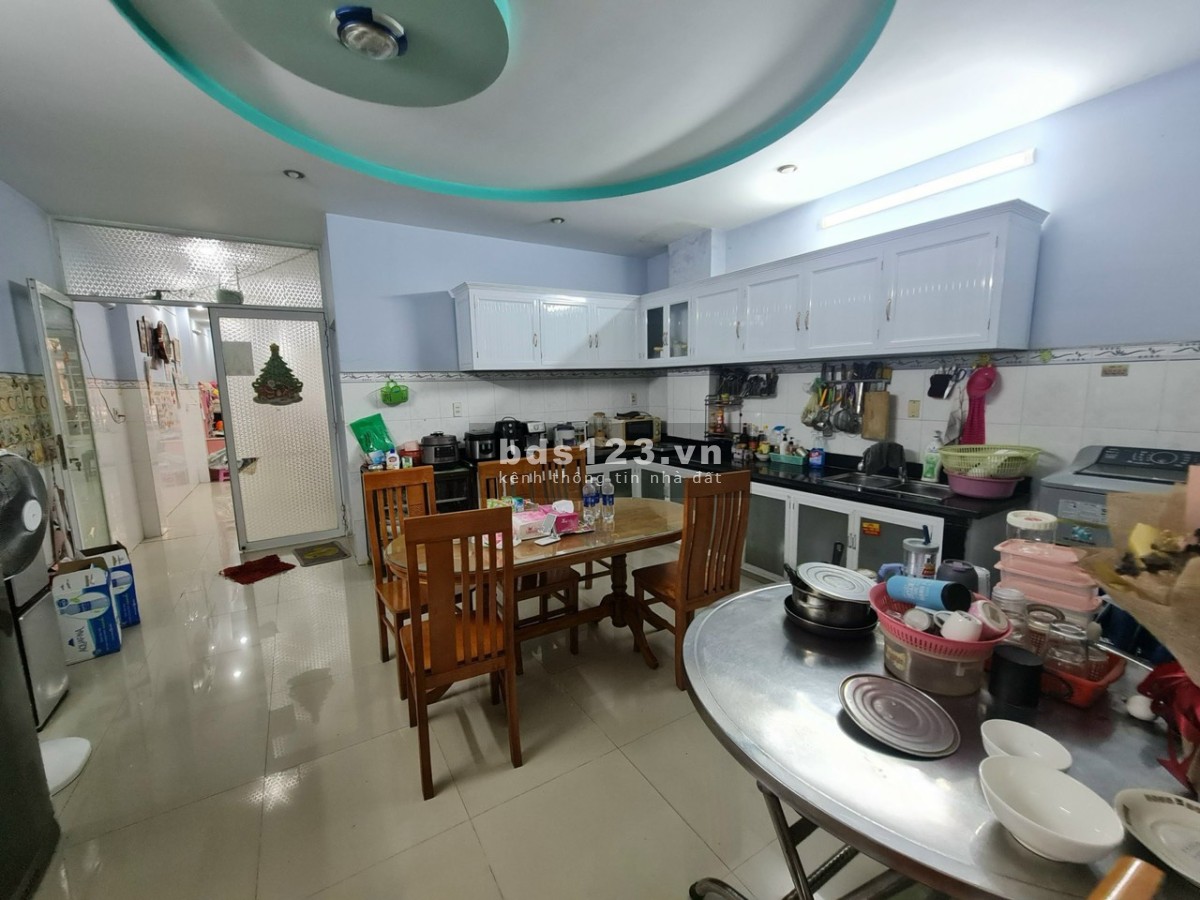 Bán gấp nhà diện tích 5 x 33m, mặt tiền đường nhựa 10m, TTH quận 12, giá 4,85 tỷ