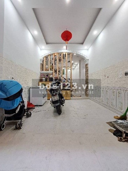 Nhà đẹp, giá rẻ hấp dẫn KHƯƠNG ĐÌNH - THANH XUÂN 32m2, 5 tầng, giá 4,3tỷ