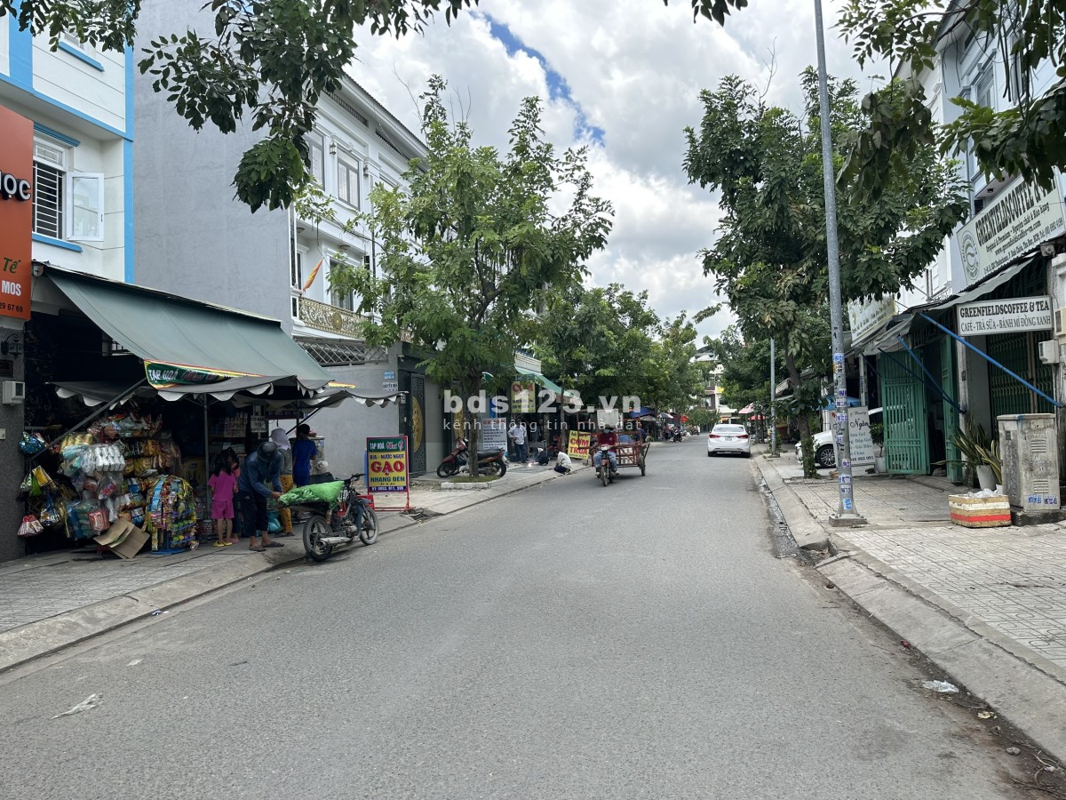 Cần bán 220m² đất TP Thuận An, cách Sài Gòn 3p đi xe, view sông lớn, đường nhựa 8m, gần quốc lộ 13