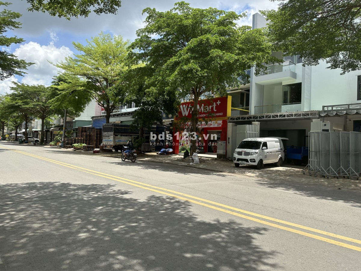 Cần bán 220m² đất TP Thuận An, cách Sài Gòn 3p đi xe, view sông lớn, đường nhựa 8m, gần quốc lộ 13