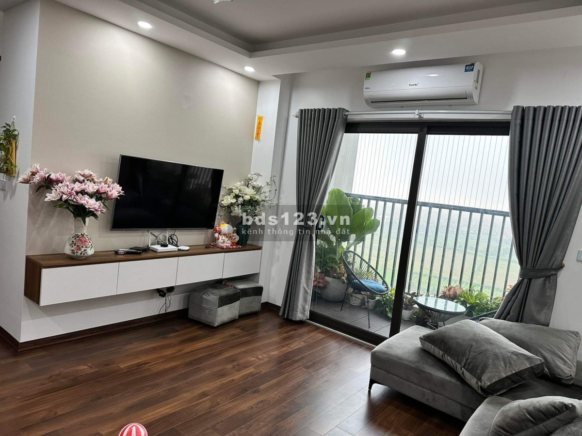 Cần bán căn 3 phòng ngủ 105m2, tầng trung, hướng đông nam view công viên giá chỉ nhỉnh hơn 3,x tỷ