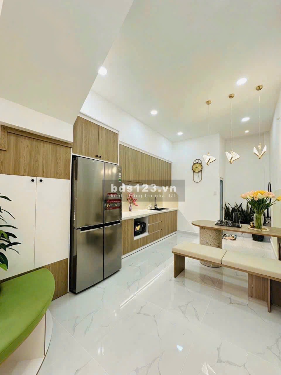 Bán gấp nhà Hẻm đẹp hẻm 8m Hoàng Hoa Thám, p12, Tân Bình, 56m2, giá bán 8,2 tỷ