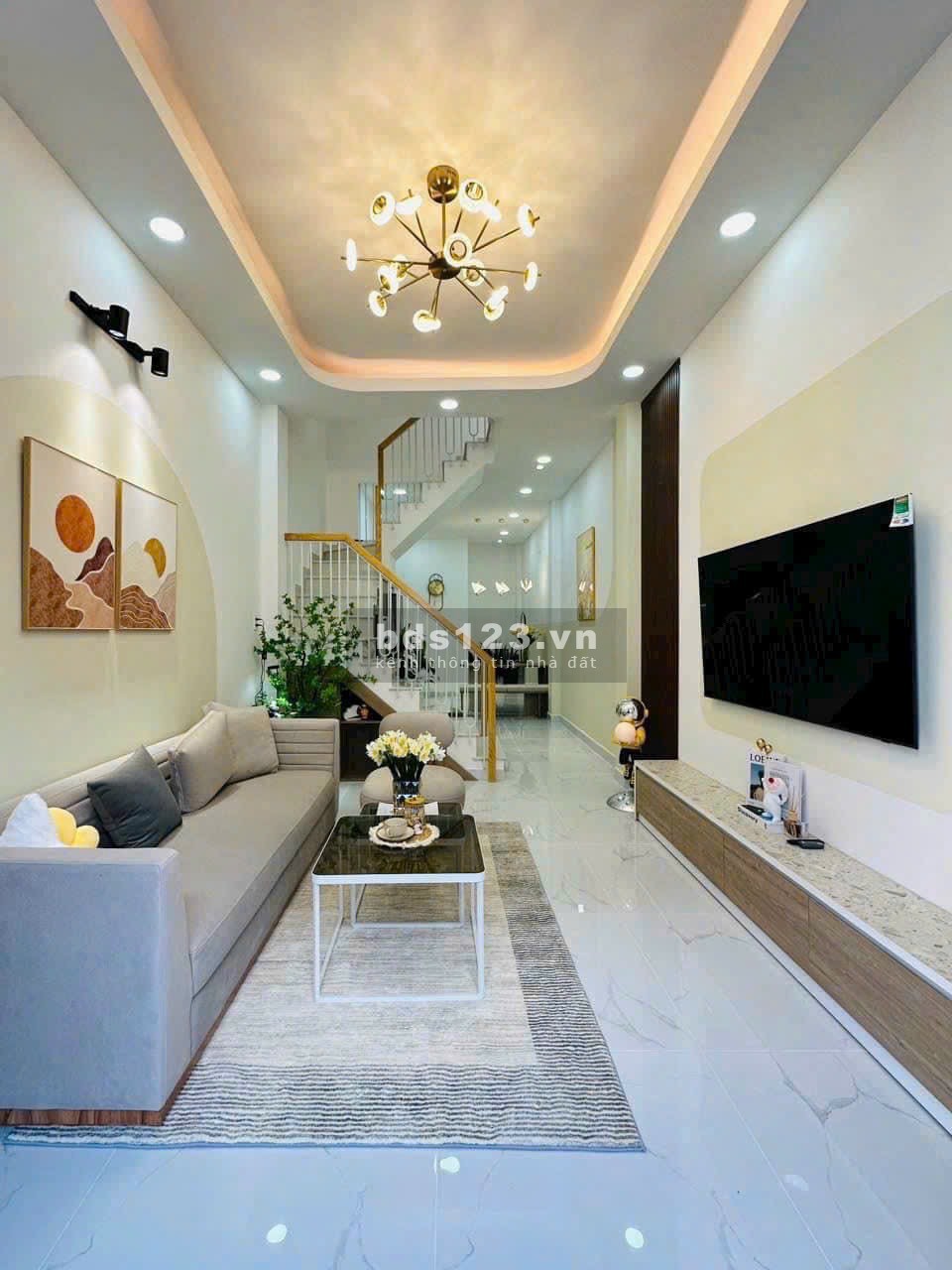 Bán gấp nhà Hẻm đẹp hẻm 8m Hoàng Hoa Thám, p12, Tân Bình, 56m2, giá bán 8,2 tỷ