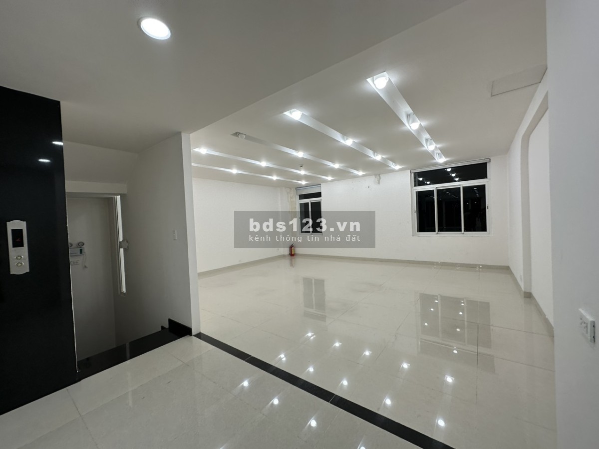 Mặt tiền Nguyễn Cơ Thạch Sala - 1 hầm, trệt, 3 lầu, áp mái- 7500$