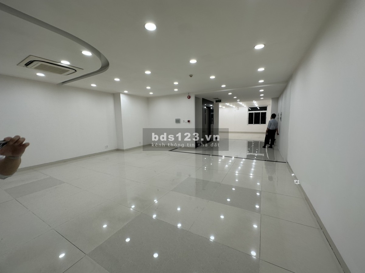 Mặt tiền Nguyễn Cơ Thạch Sala - 1 hầm, trệt, 3 lầu, áp mái- 7500$