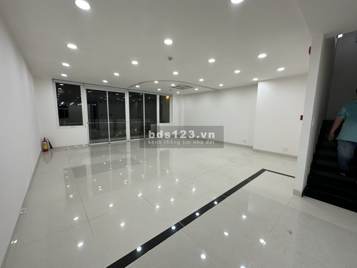 Mặt tiền Nguyễn Cơ Thạch Sala - 1 hầm, trệt, 3 lầu, áp mái- 7500$