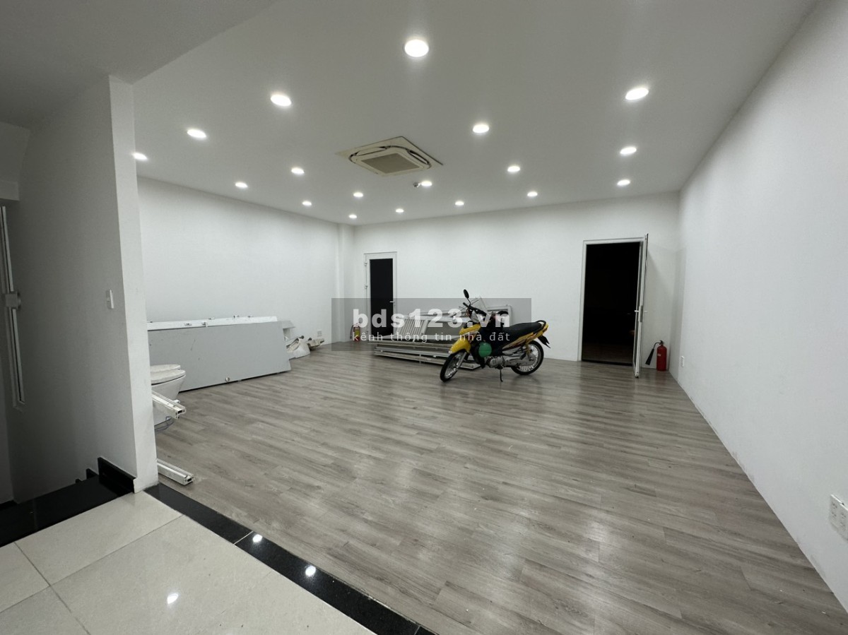 Mặt tiền Nguyễn Cơ Thạch Sala - 1 hầm, trệt, 3 lầu, áp mái- 7500$
