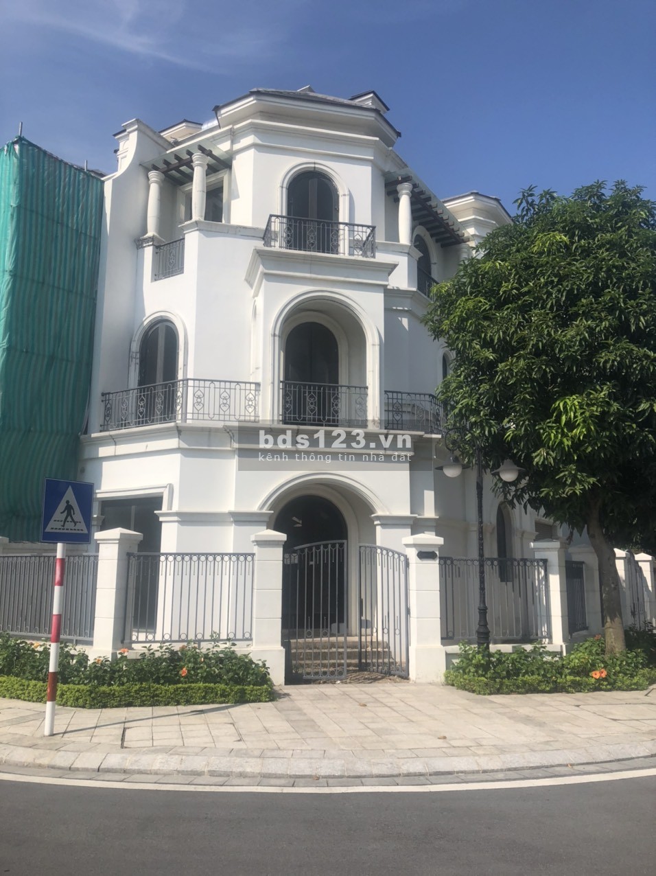 Cần bán gấp căn biệt thự góc Sao Biển, giá 32.6 tỷ kđt Vin Gia Lâm (0985941715)