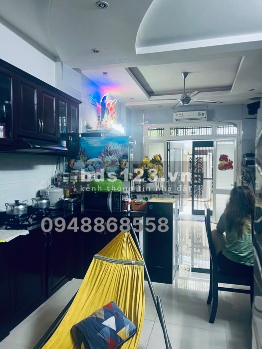 Bán nhà mới tinh giá rẻ, cần bán gấp nhà Dương Bá Trạc, giảm sâu 500 triệu còn 6 tỷ TL