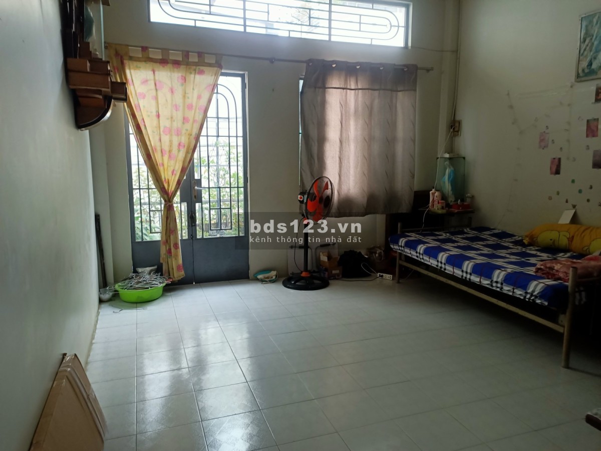 Nhà bán Lê Đình Thám, Tân Quý, Tân Phú, 50m2, 2 Tầng, Chỉ 4 Tỷ.