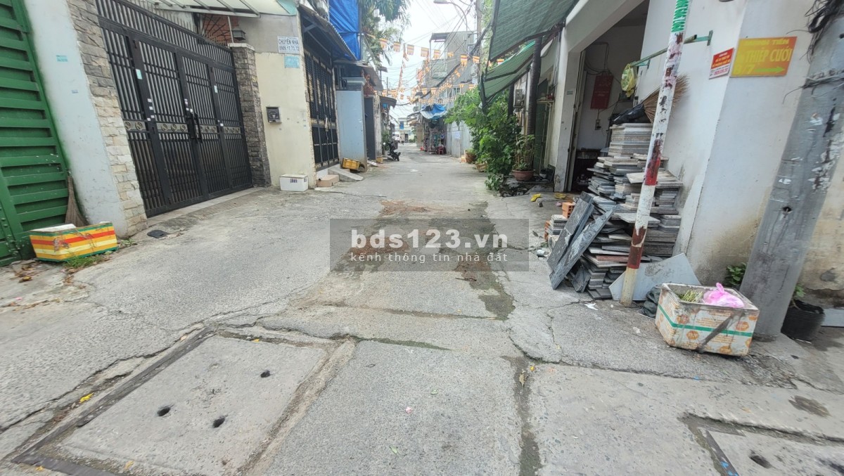 Nhà bán Lê Đình Thám, Tân Quý, Tân Phú, 50m2, 2 Tầng, Chỉ 4 Tỷ.