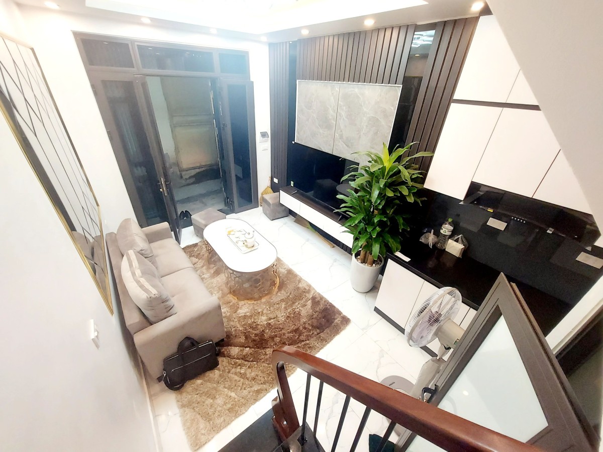 Bán nhà 4 tầng phố Khương Trung, Thanh Xuân, giá 2 tỷ 8
