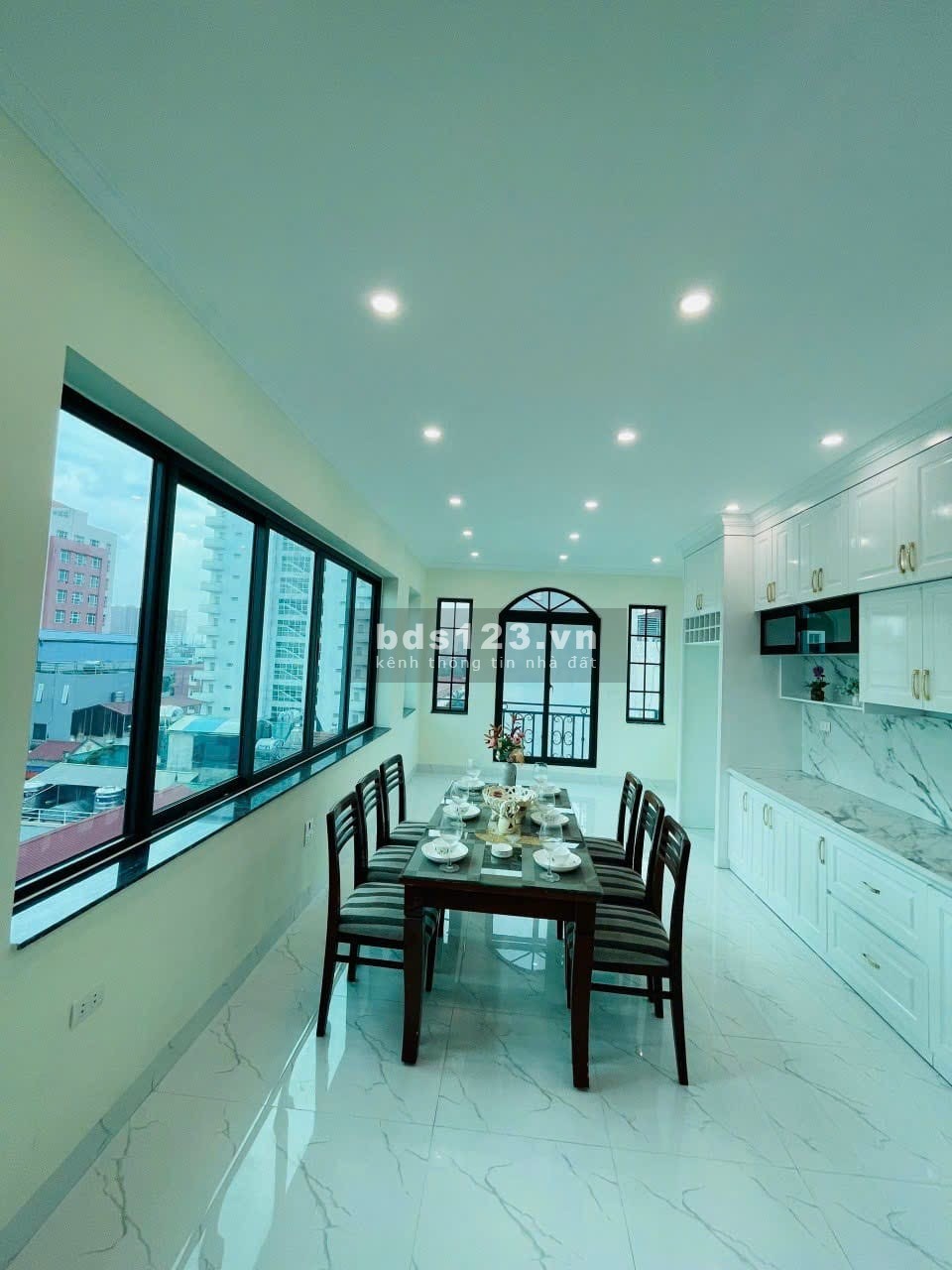 SIÊU HOT!!! Bán gấp nhà phân lô quận Cầu Giấy 60m x 9 tầng, 13.5 tỷ