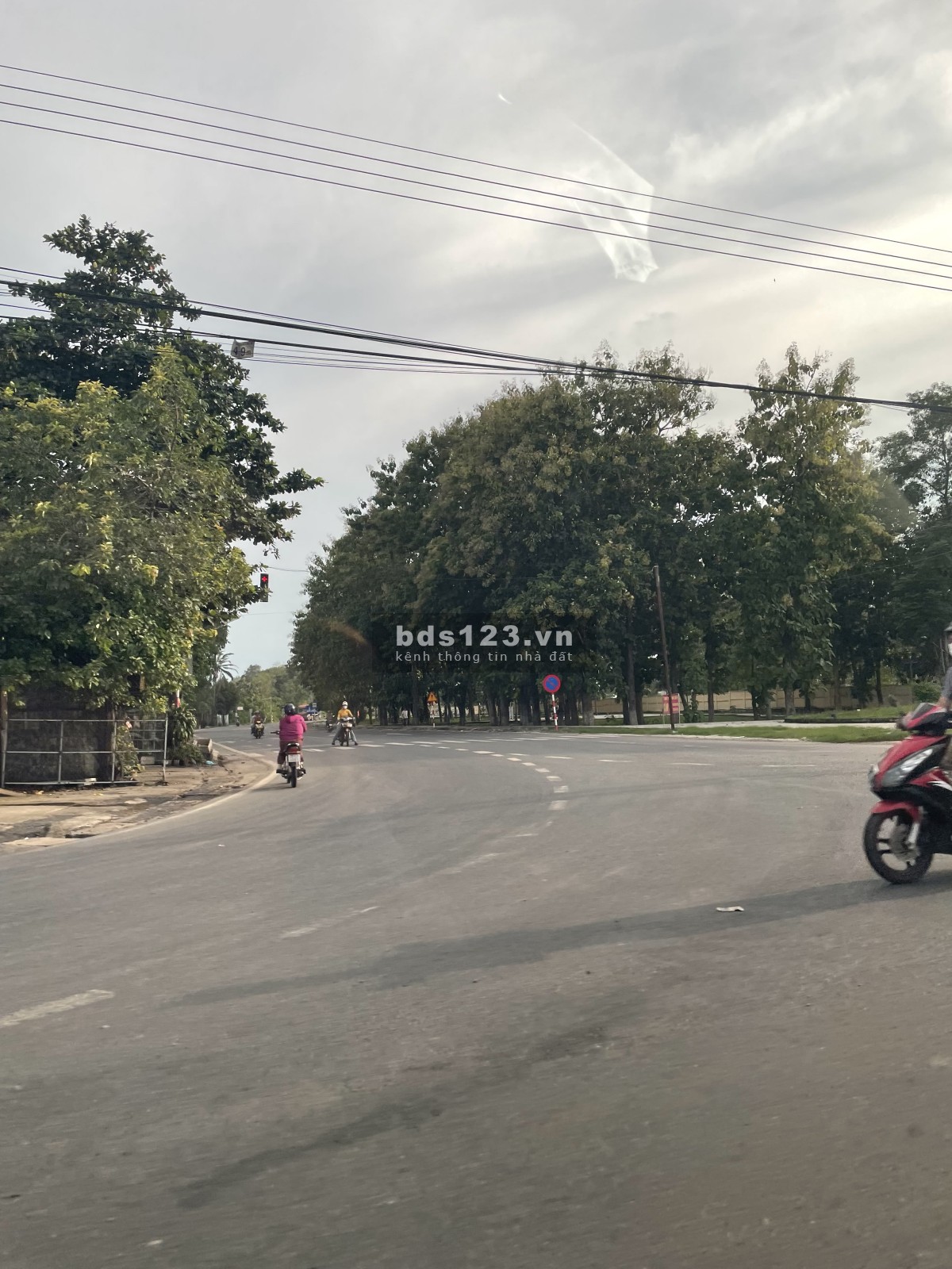 Cần bán đất Châu Thành Tây Ninh 150m2 full thổ mặt tiền đường nhựa