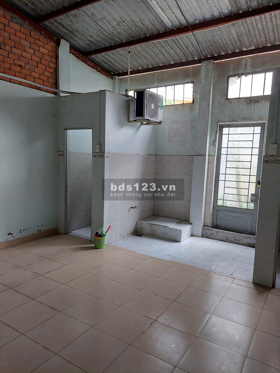Cần bán căn nhà cấp 4 diện tích 5x24m