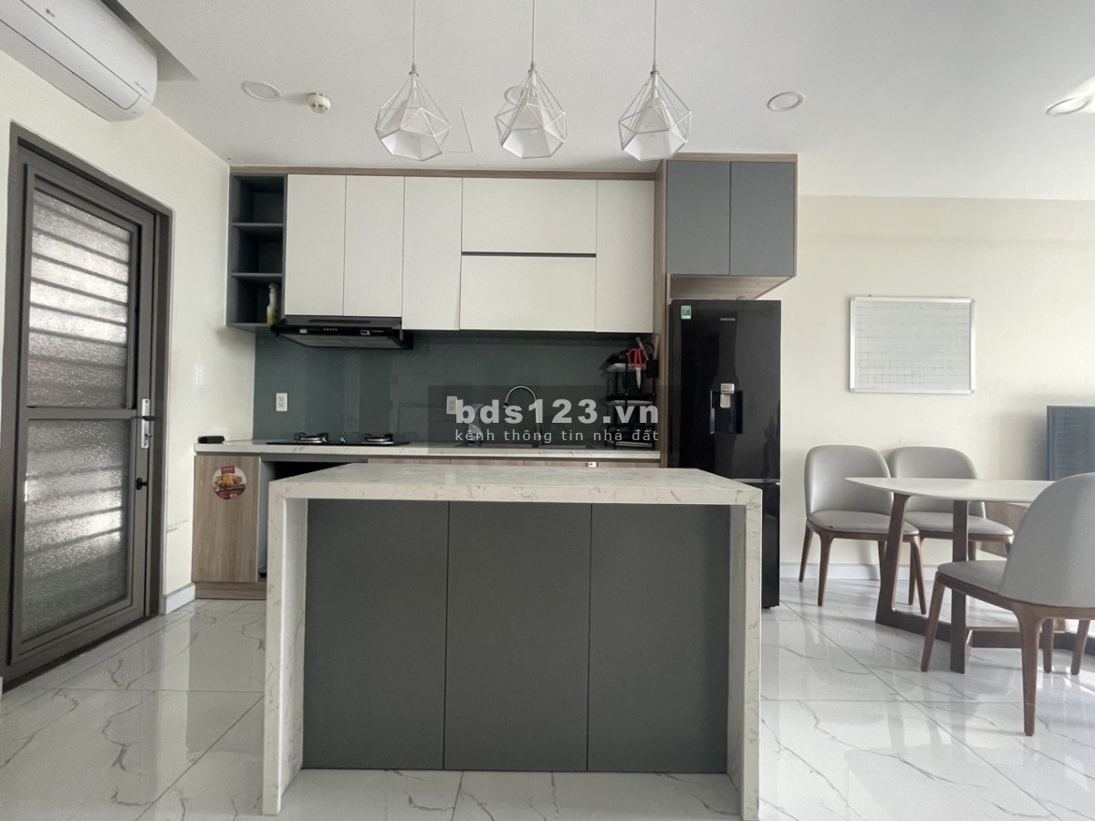 Cho thuê căn hộ chung cư SG South Q7-3PN, 104m2. LH: 0983839578.