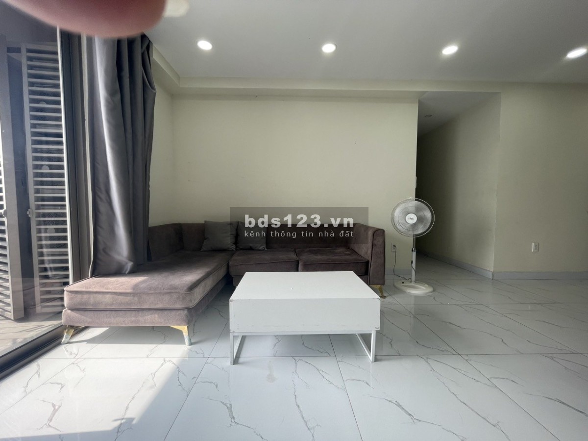Cho thuê căn hộ chung cư SG South Q7-3PN, 104m2. LH: 0983839578.