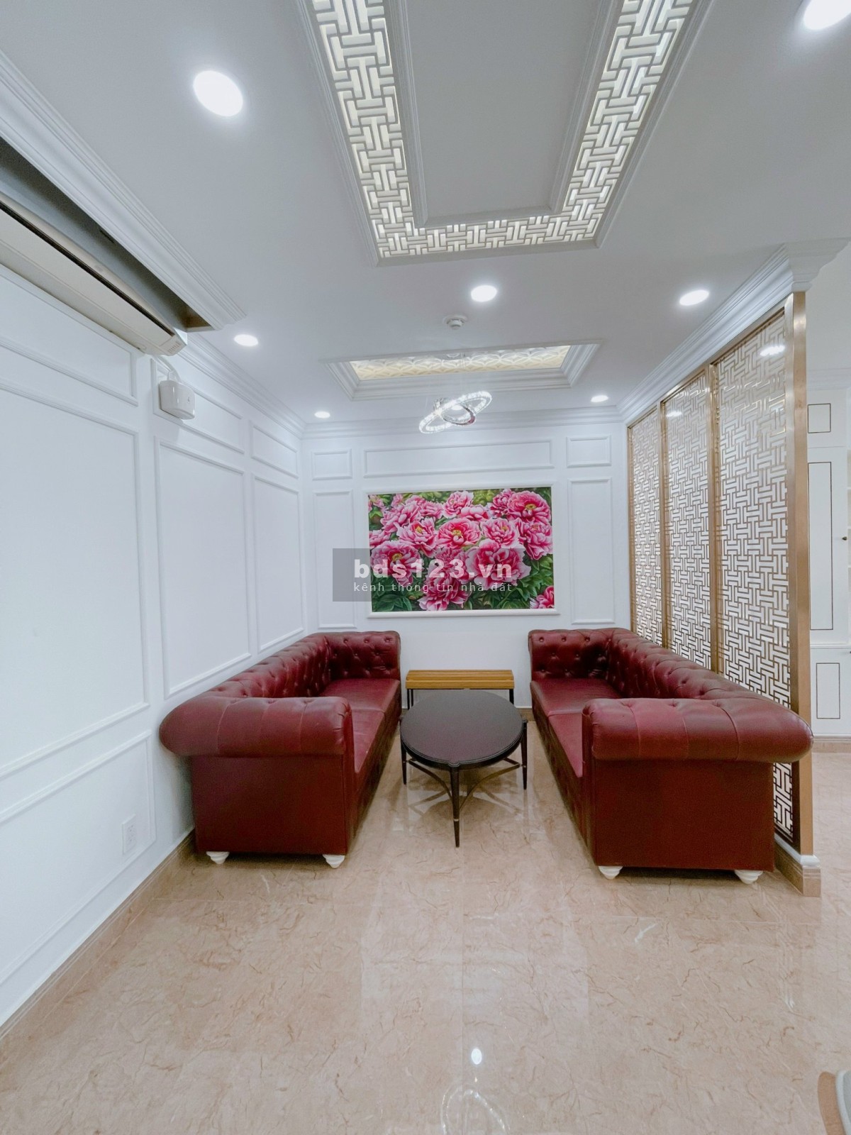 Cho thuê căn hộ chung cư Sunrise Cityview, 3 phòng ngủ, đầy đủ nội thất. Liên hệ: 0983839578.